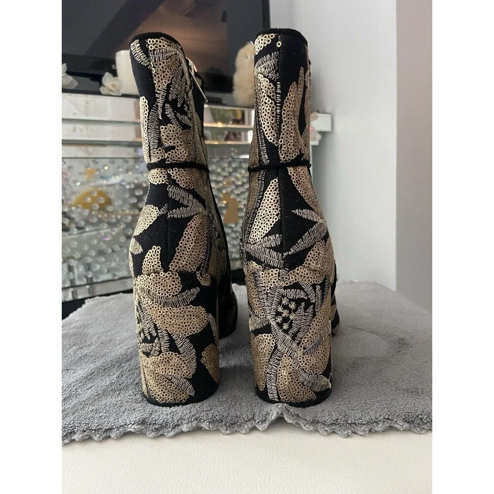Steve Madden Goldie Black and Gold Metallic Sequin Embellished Booties Size 6.5